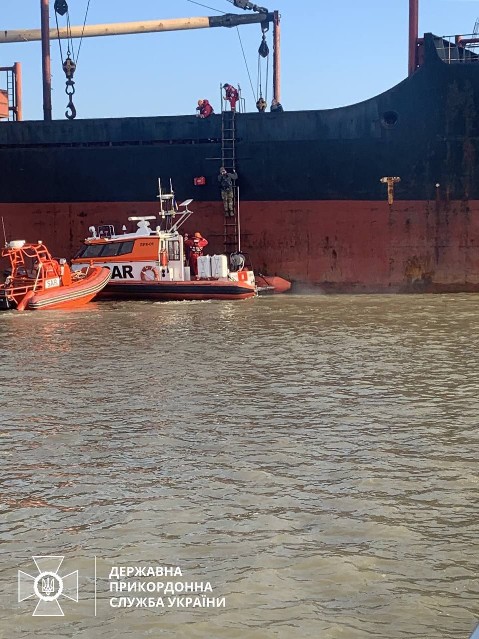В Черном море на мине подорвалось гражданское судно под флагом Панамы